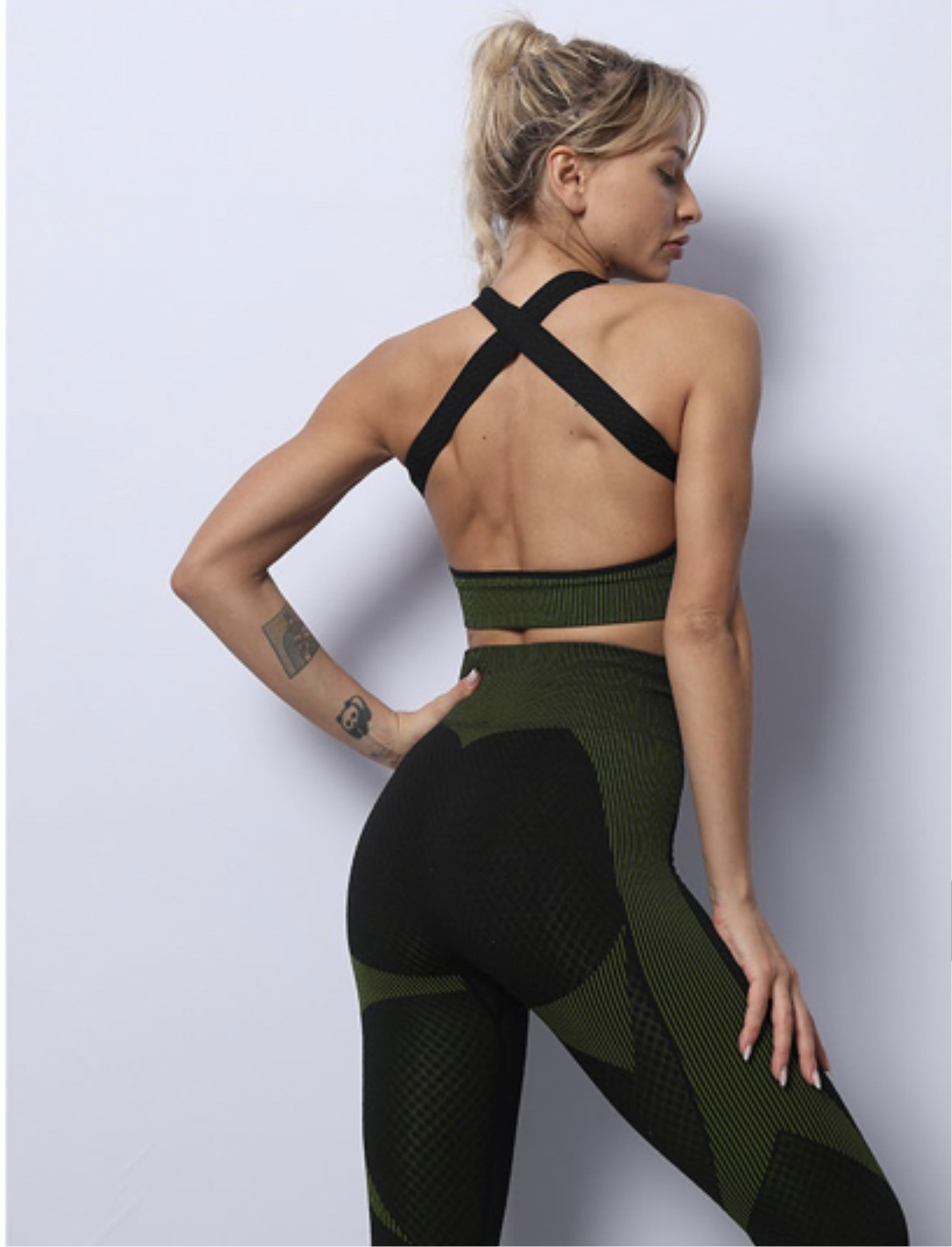 CRESCENTT Activewear Shapewear Yoga Set 3-piece Workout Clothes Fitness  Influencer Fashion Sports Bra Leggings (3-piece Jacket set - Black & Green,  Large) : : Clothing, Shoes & Accessories